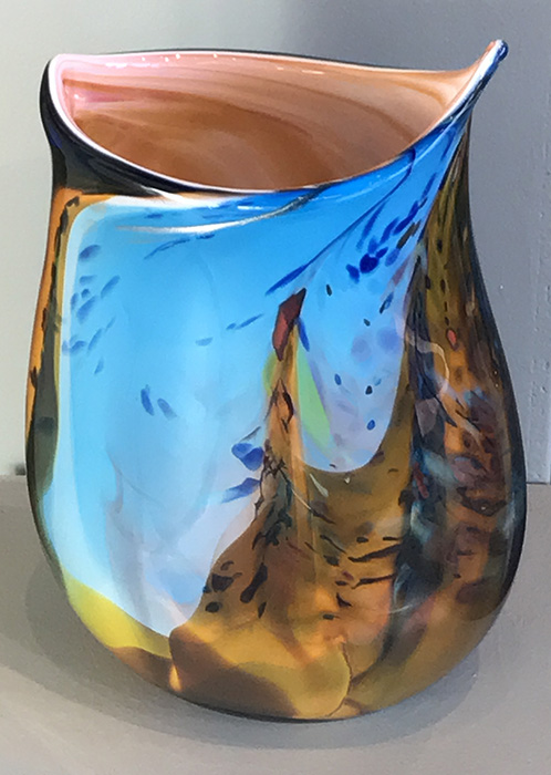 Read more about the article Nancy Becker shows new hot sculpted glass at Tumalo Art Co.